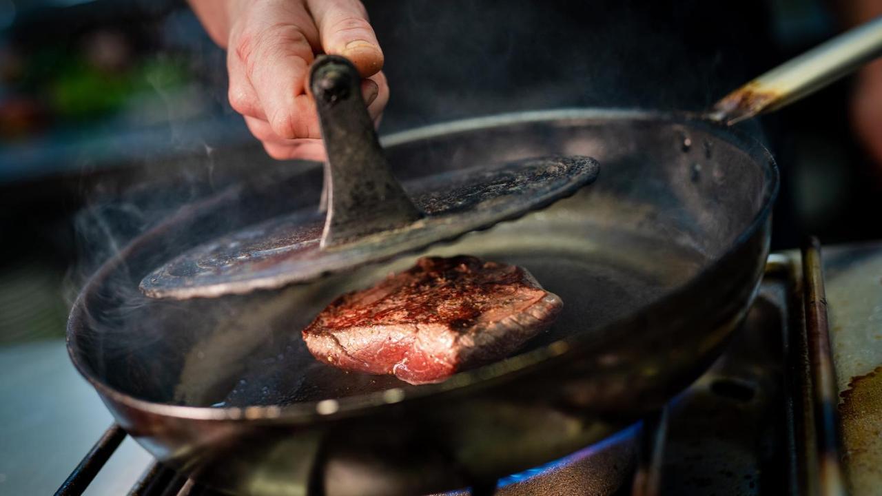 Wellness Penzion-Restaurace U Pstrosa Vsemyslice Eksteriør billede